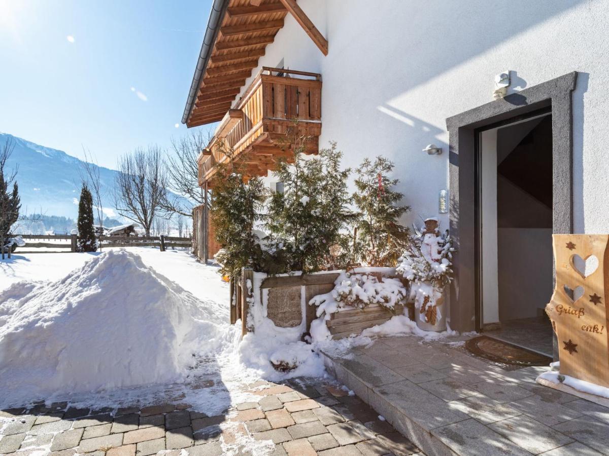 Elegant Apartment In Saalfelden With Balcony Eksteriør bilde