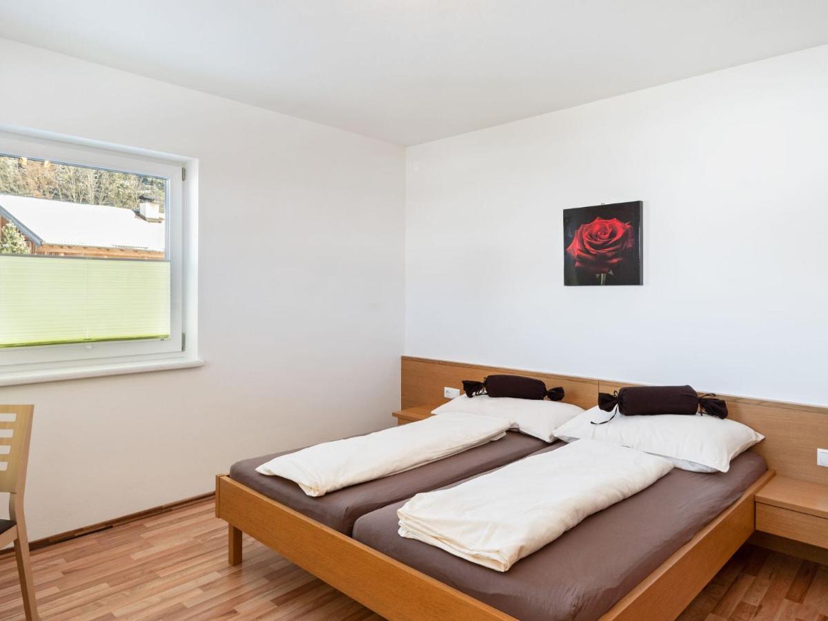 Elegant Apartment In Saalfelden With Balcony Eksteriør bilde