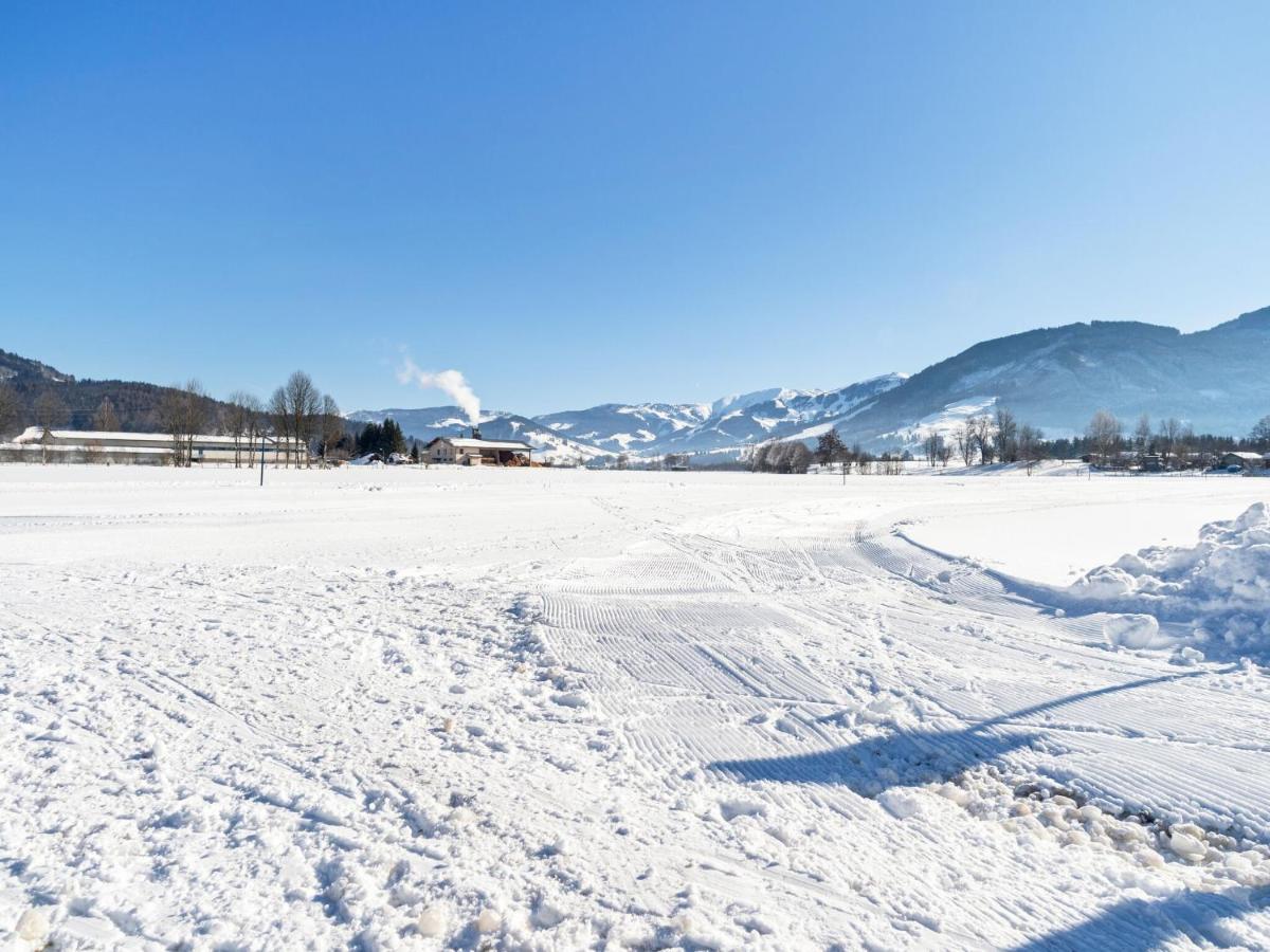 Elegant Apartment In Saalfelden With Balcony Eksteriør bilde